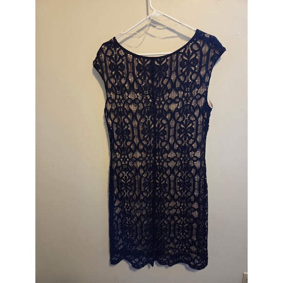 Dressbarn Collection Womens 16 Black Lace Crochet Sheath Dress Cap Sleeve - Picture 2 of 3